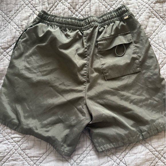 Nike Men’s Standard Fit Shorts – Black - Picture 3 of 3